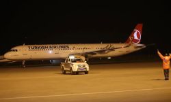 عقب توقف دام أكثر من سنتين.. مطار السليمانية يستقبل أول طائرة مقبلة من تركيا